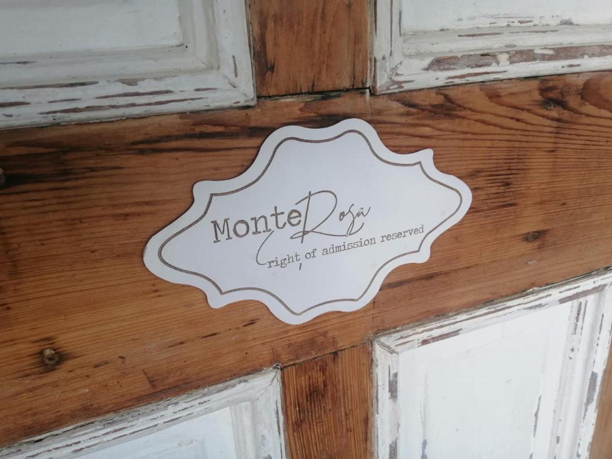 Monte Rosa Guesthouse Росонвилл Экстерьер фото